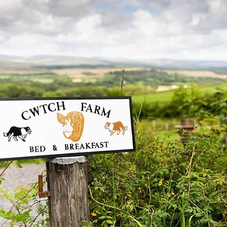 Cwtch Farm Bed & Breakfast Ystalyfera Exterior foto