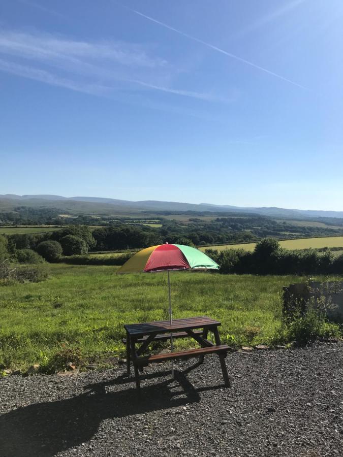 Cwtch Farm Bed & Breakfast Ystalyfera Exterior foto