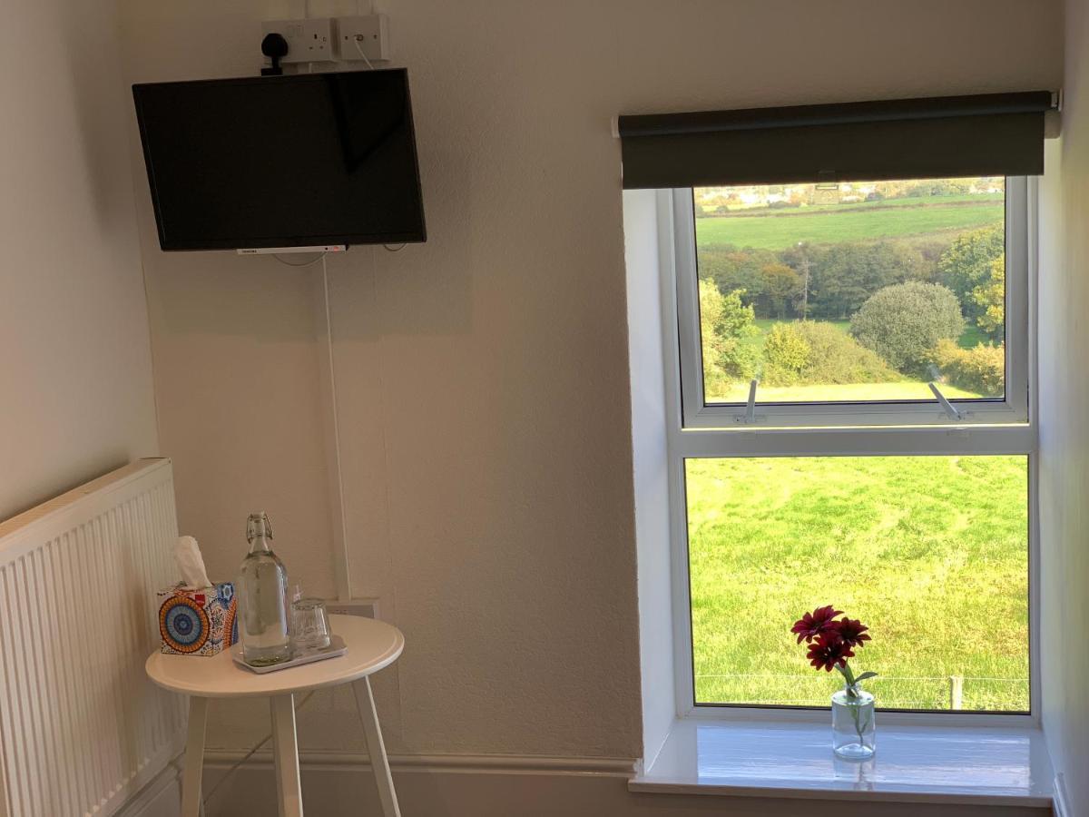 Cwtch Farm Bed & Breakfast Ystalyfera Exterior foto
