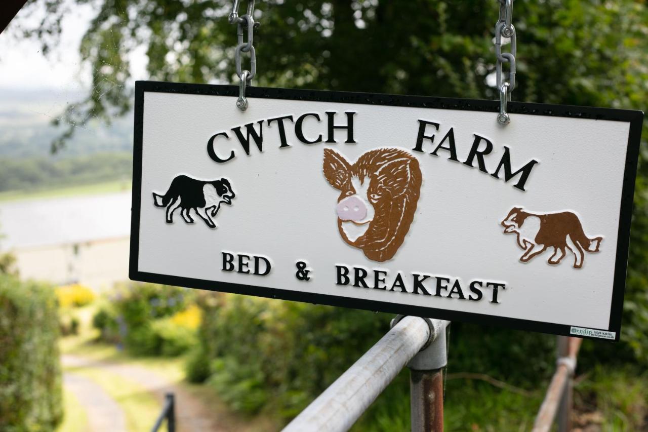Cwtch Farm Bed & Breakfast Ystalyfera Exterior foto